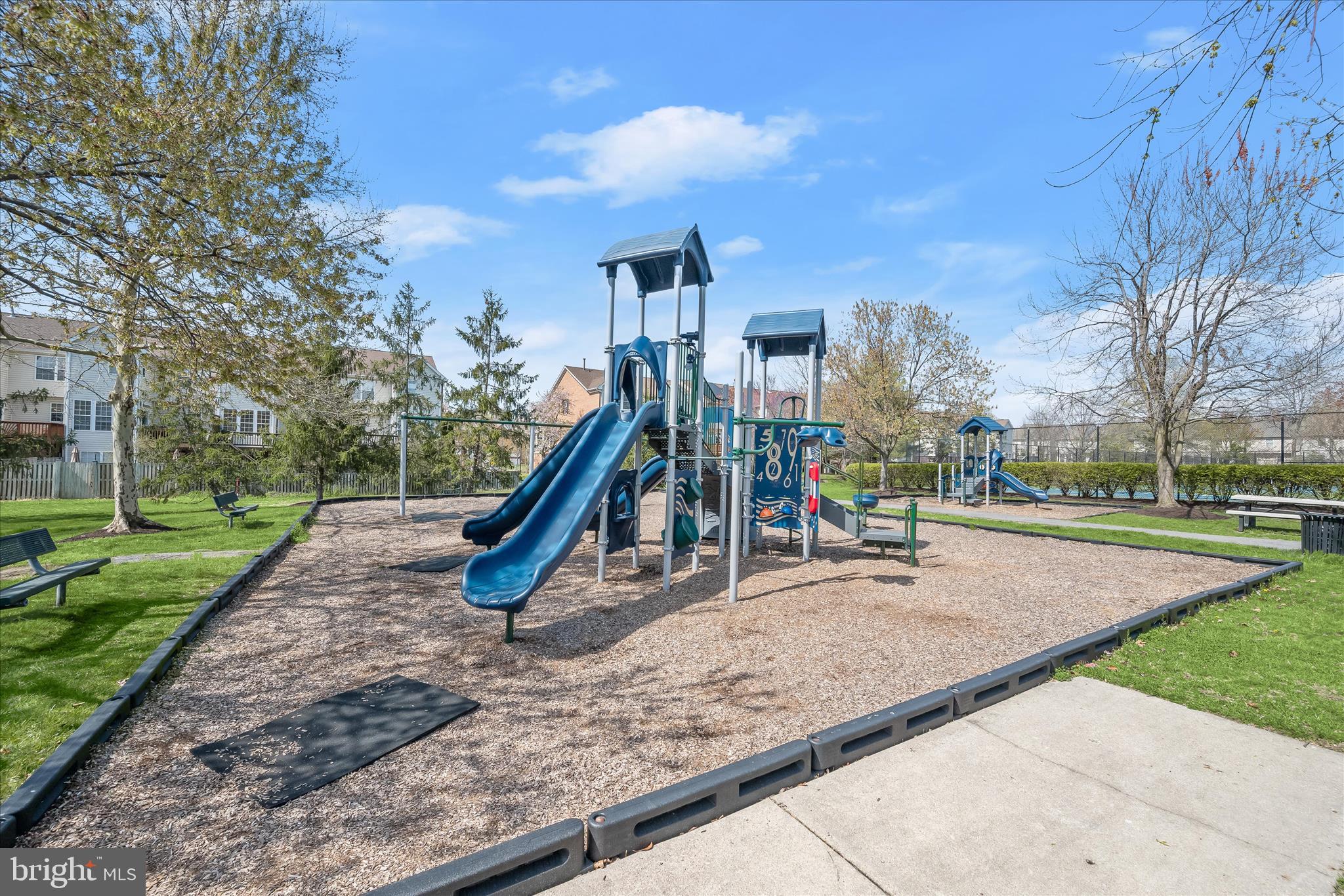 SOUTH RIVER COLONY - Residential