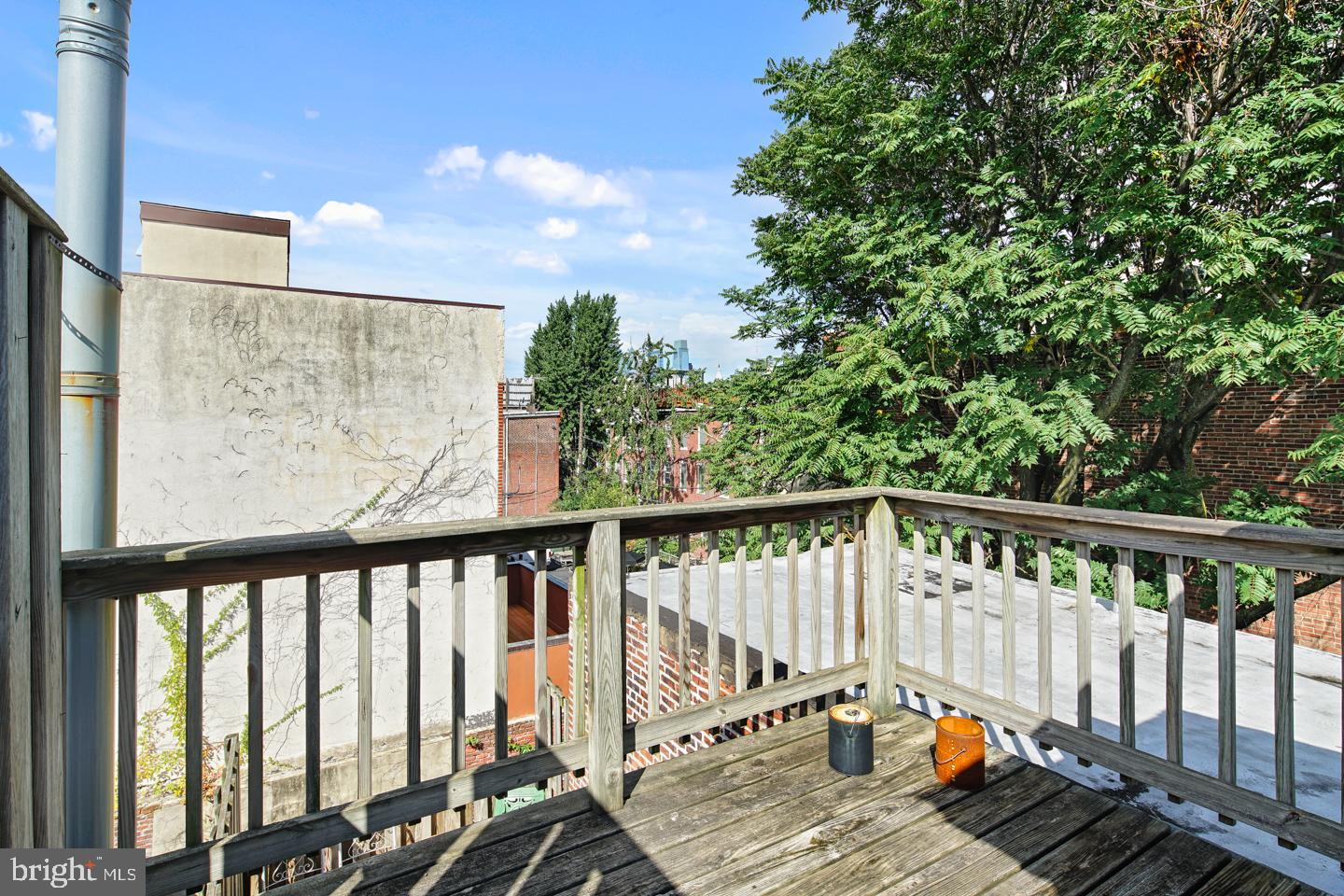 QUEEN VILLAGE - Residential Lease