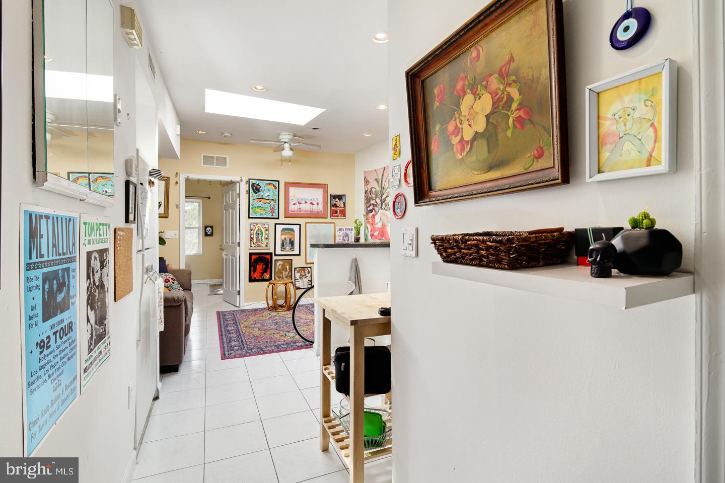 QUEEN VILLAGE - Residential Lease