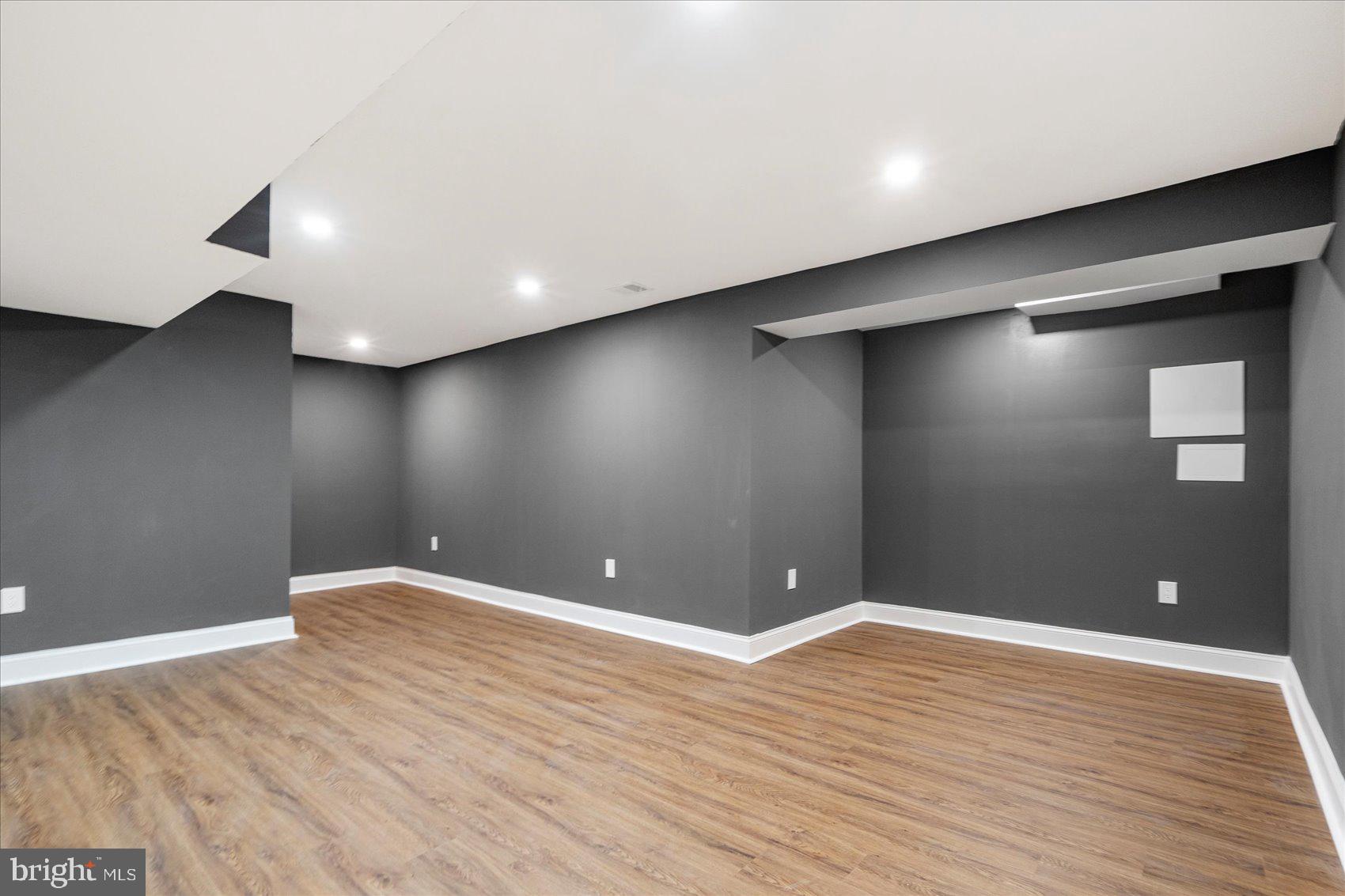 KNOLLWOOD - Residential