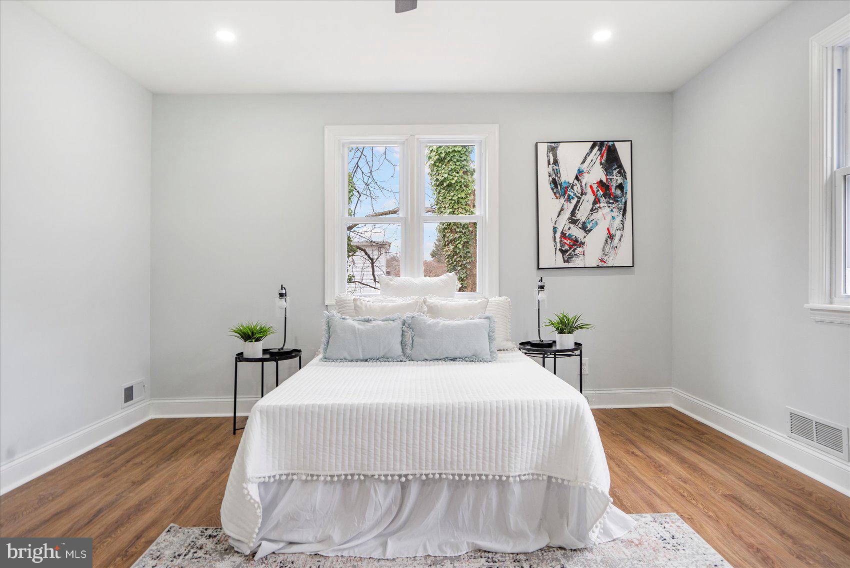 KNOLLWOOD - Residential