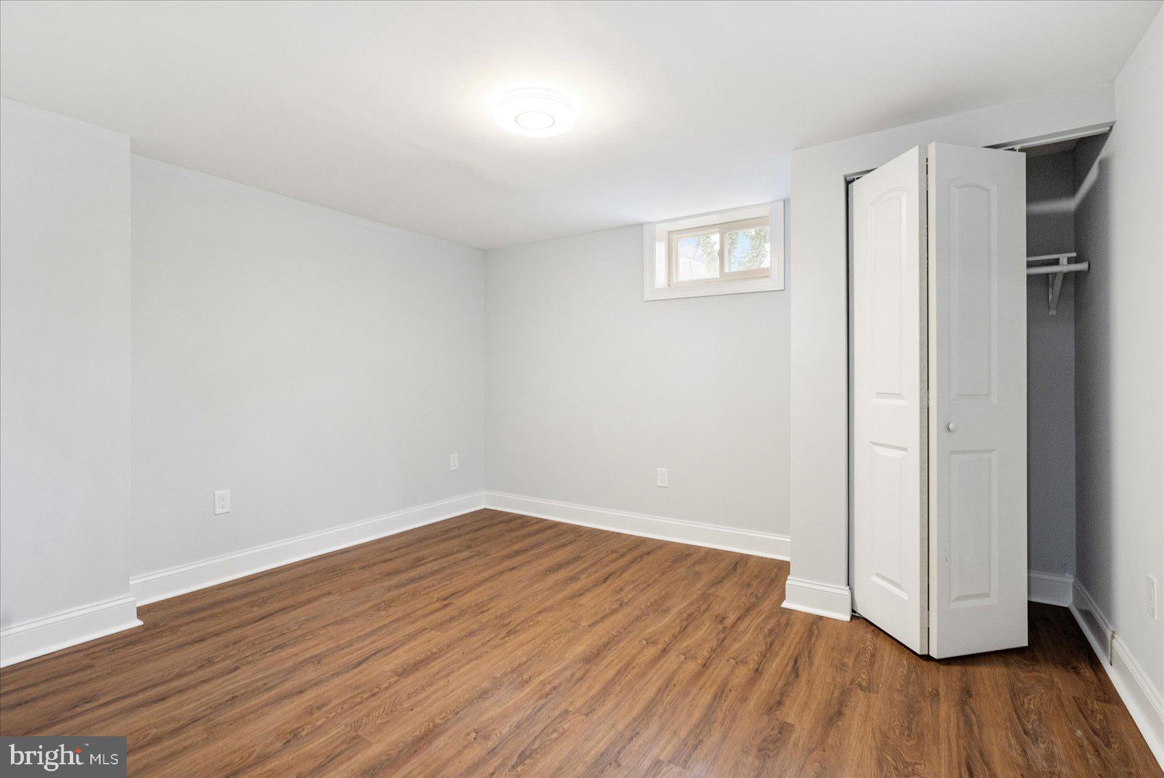 KNOLLWOOD - Residential