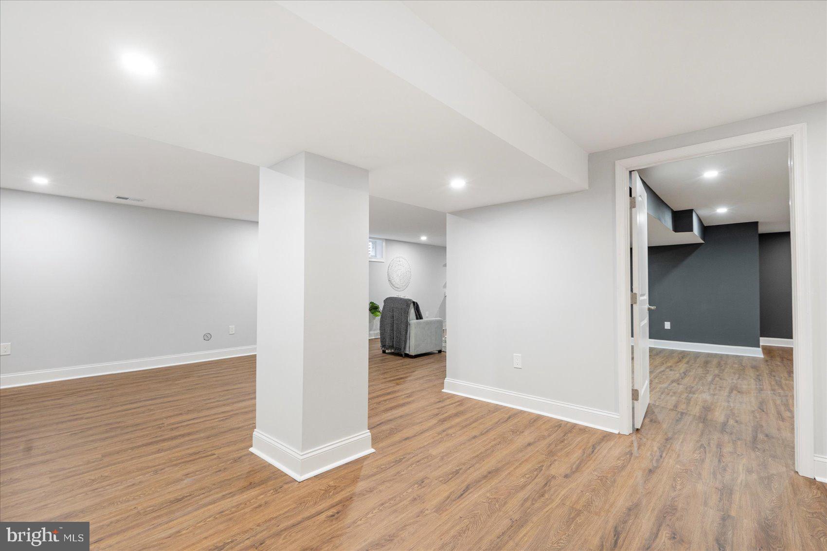 KNOLLWOOD - Residential