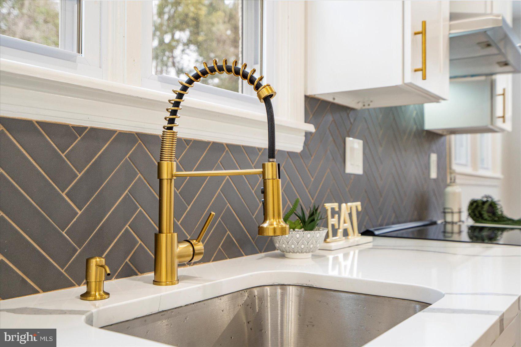 KNOLLWOOD - Residential