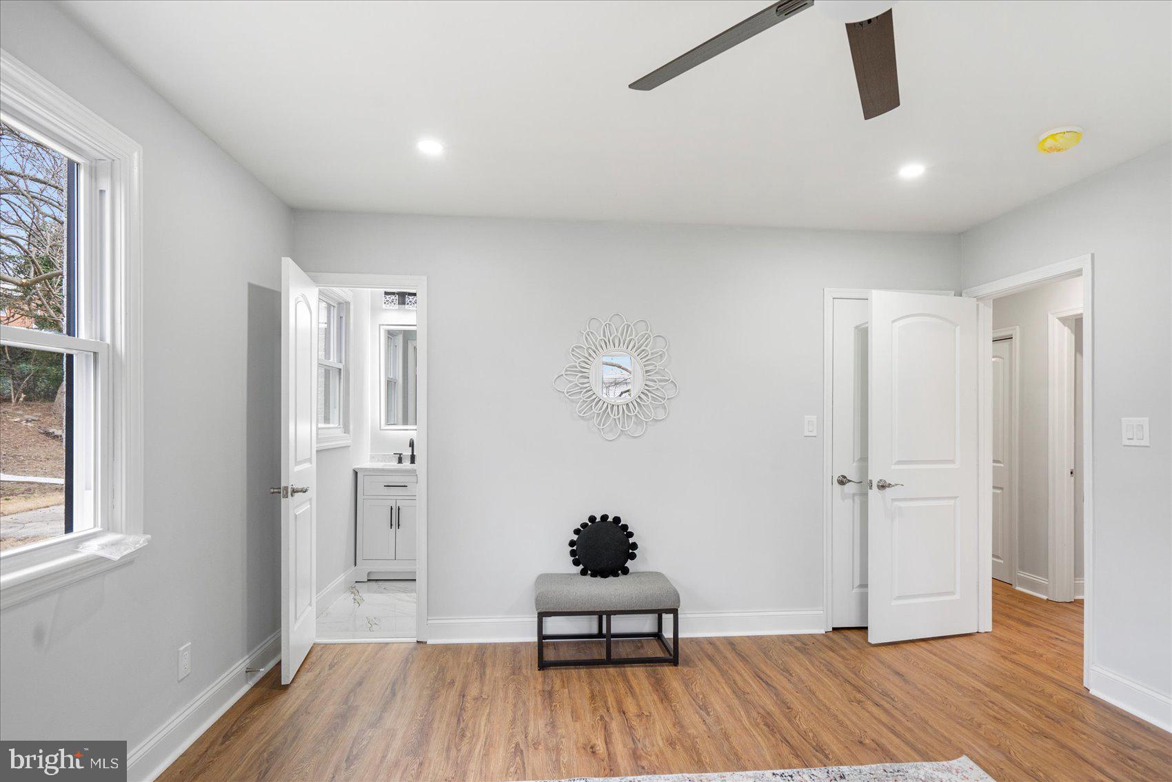 KNOLLWOOD - Residential