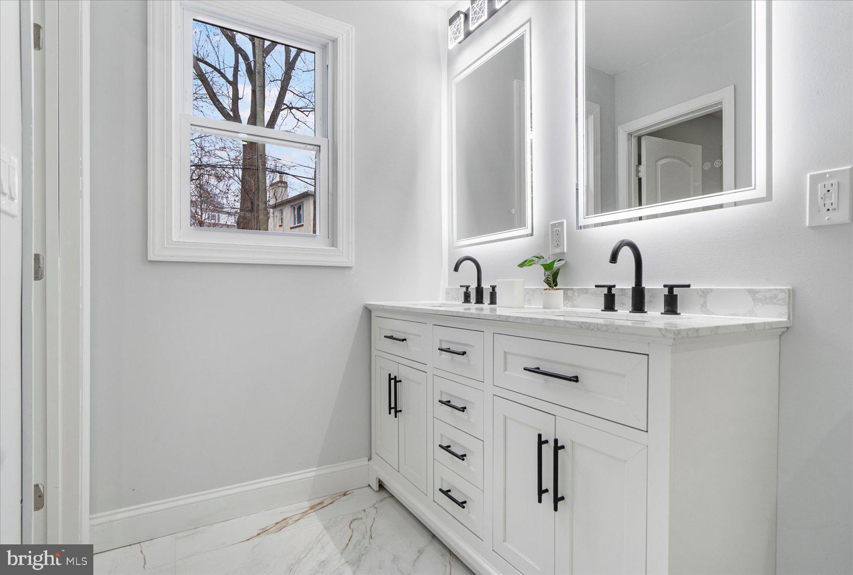 KNOLLWOOD - Residential