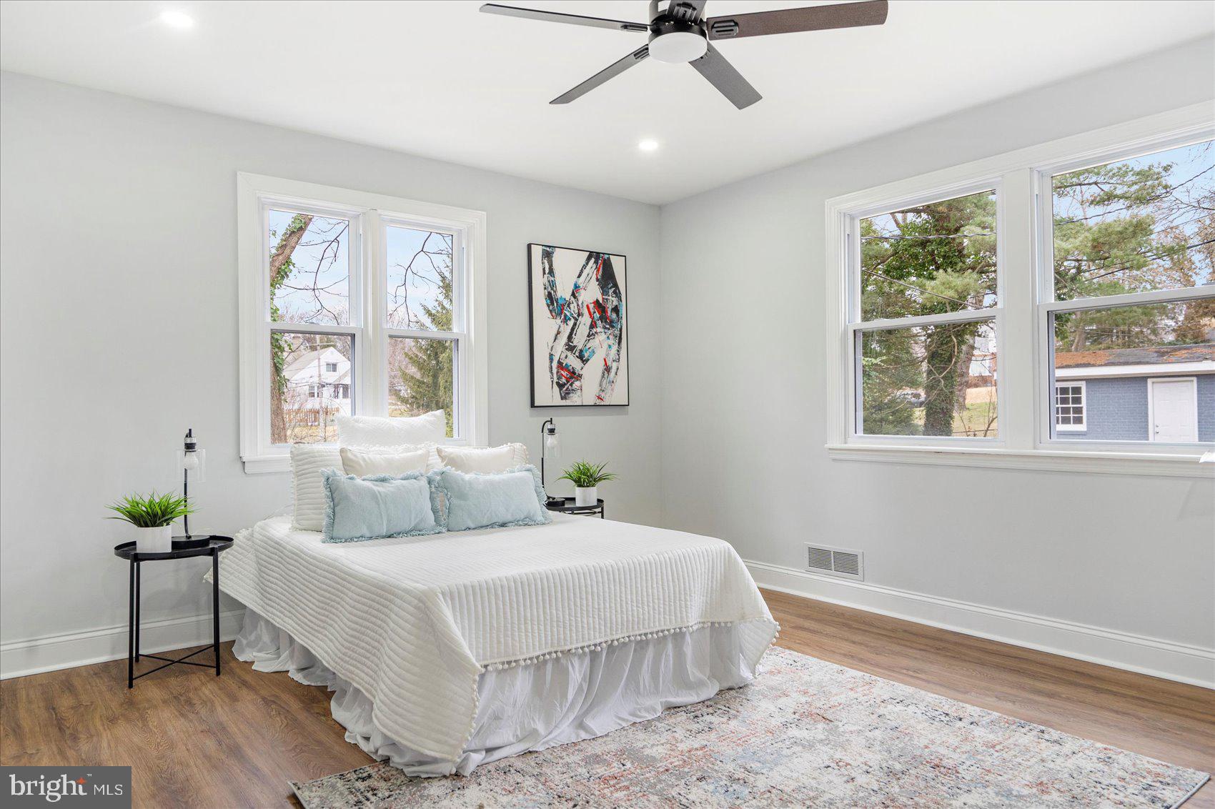 KNOLLWOOD - Residential