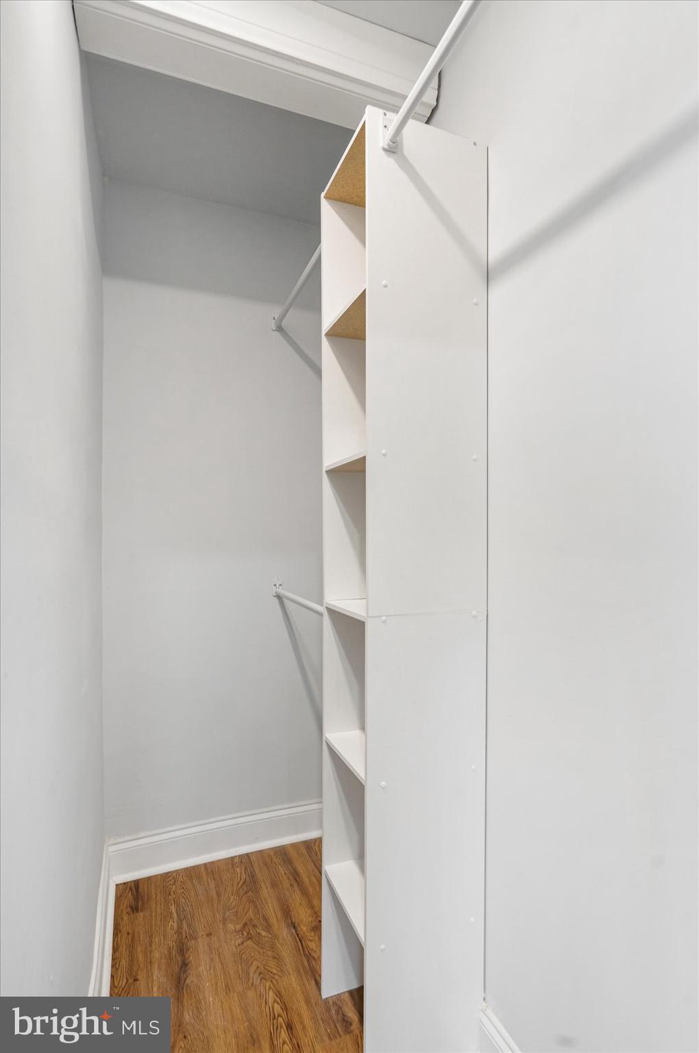 KNOLLWOOD - Residential