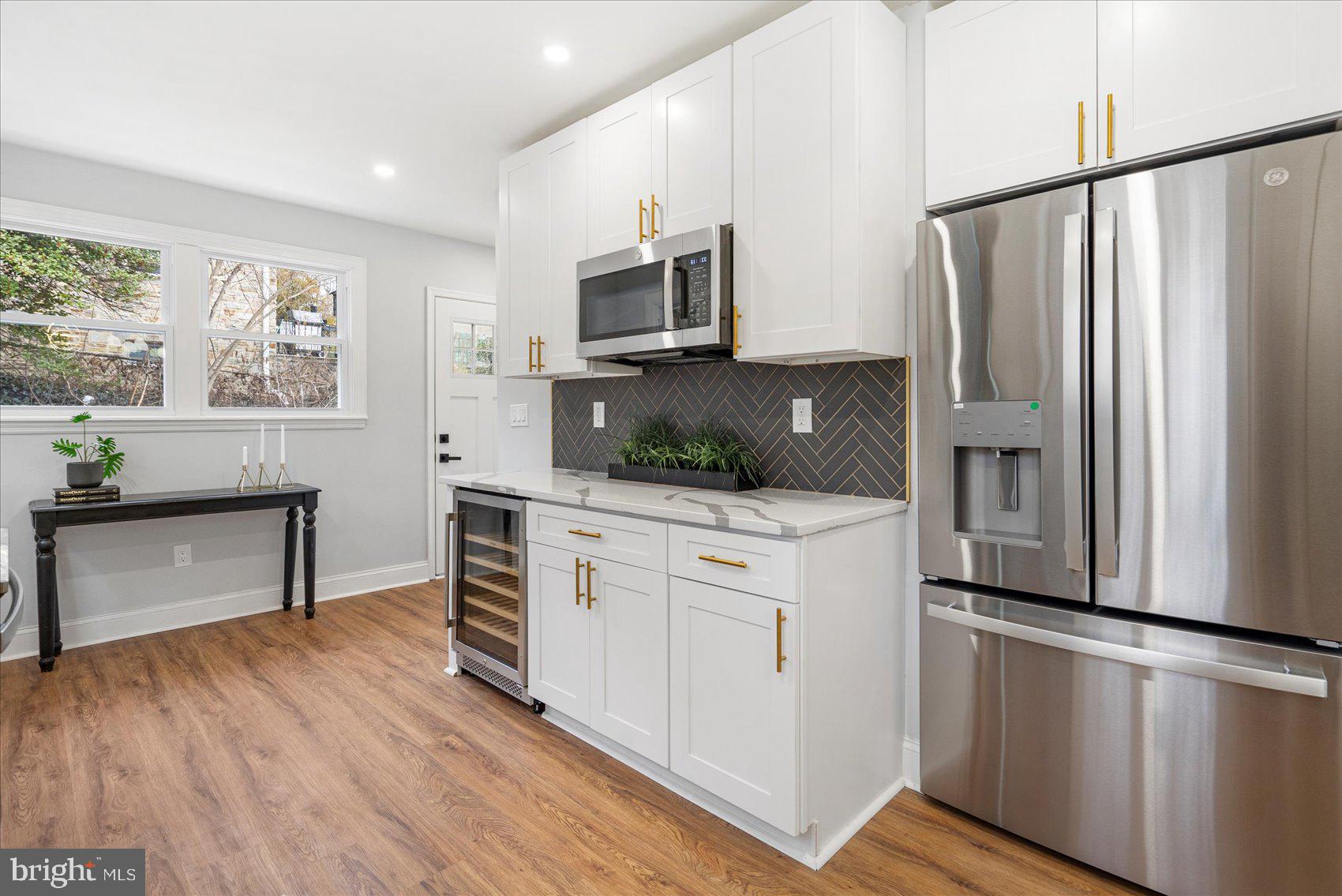 KNOLLWOOD - Residential