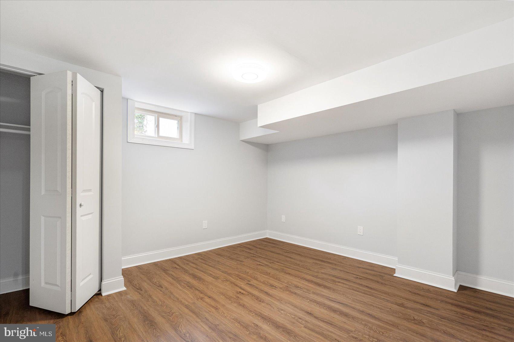 KNOLLWOOD - Residential