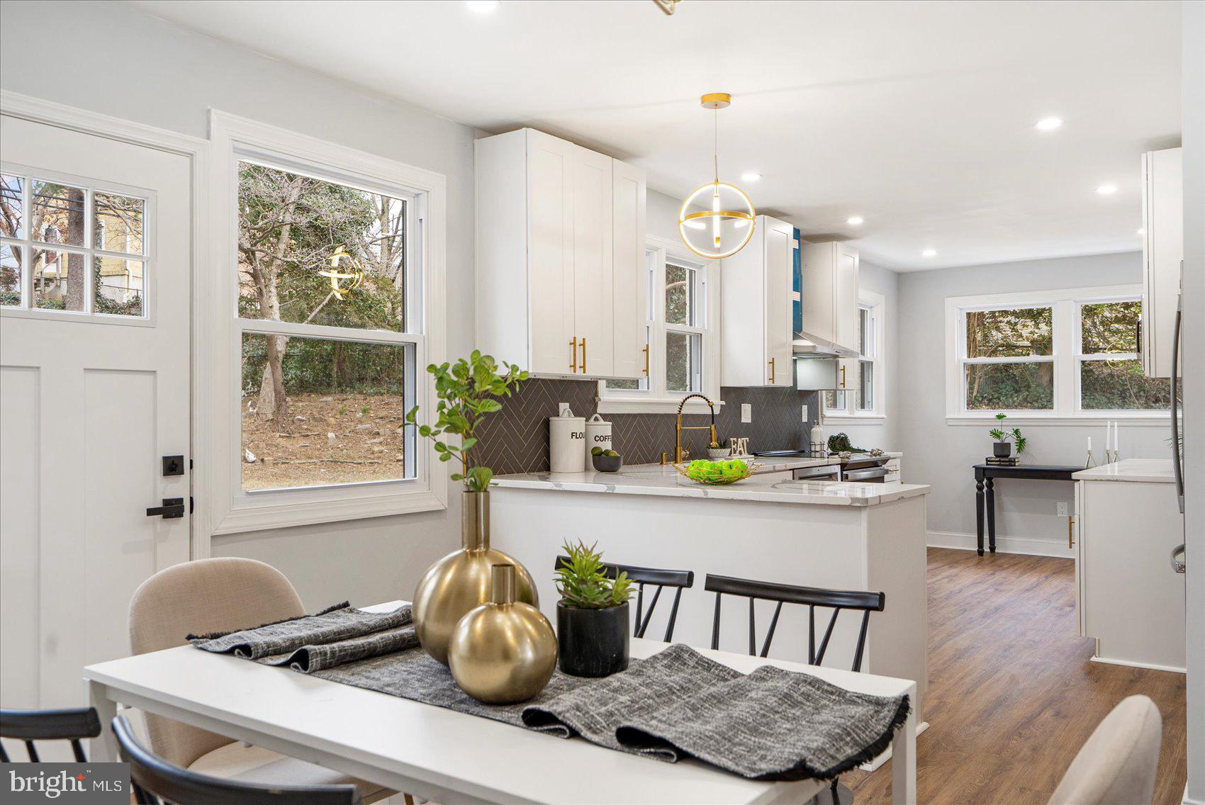 KNOLLWOOD - Residential