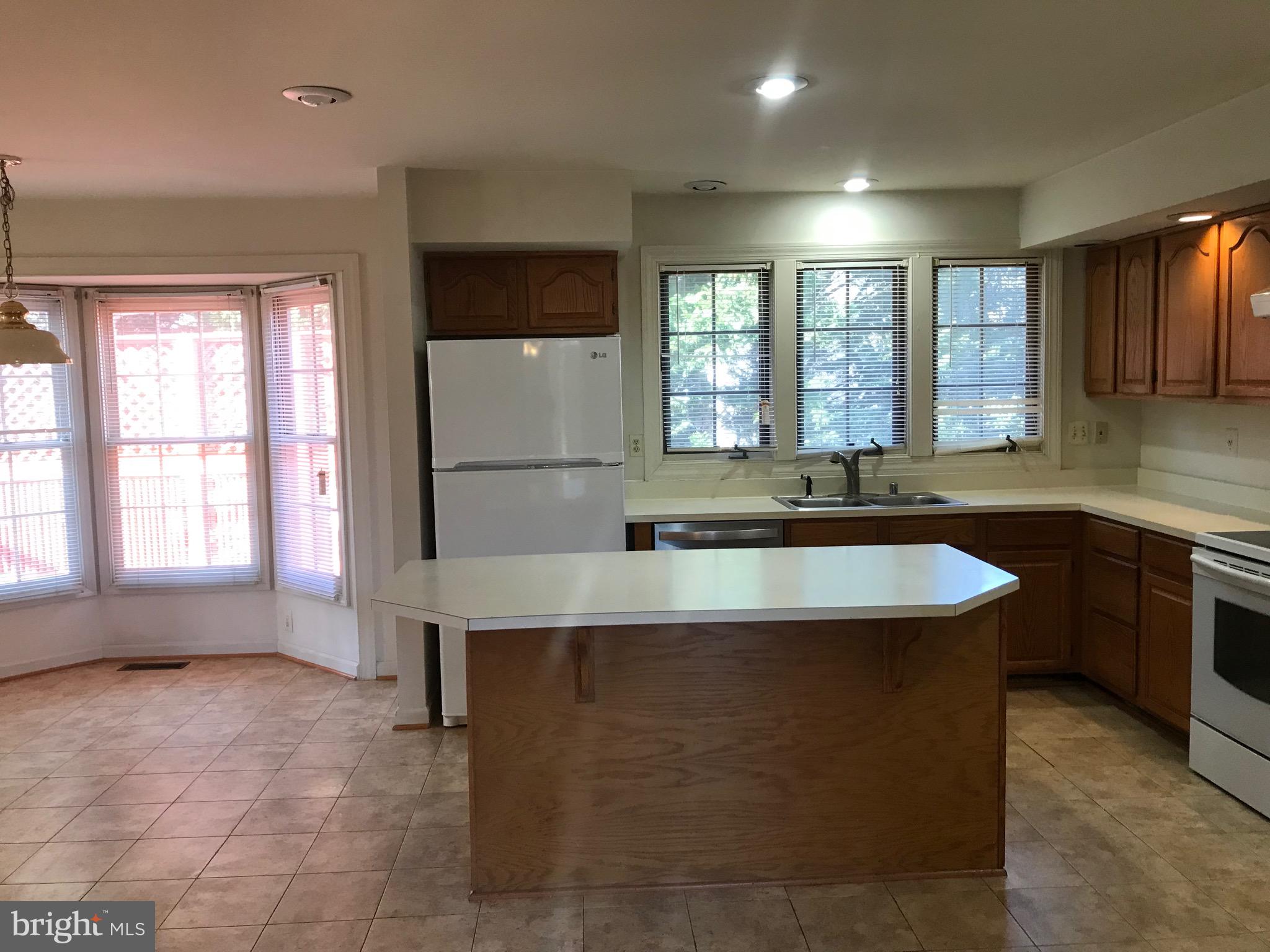 SULLY STATION II - Residential Lease