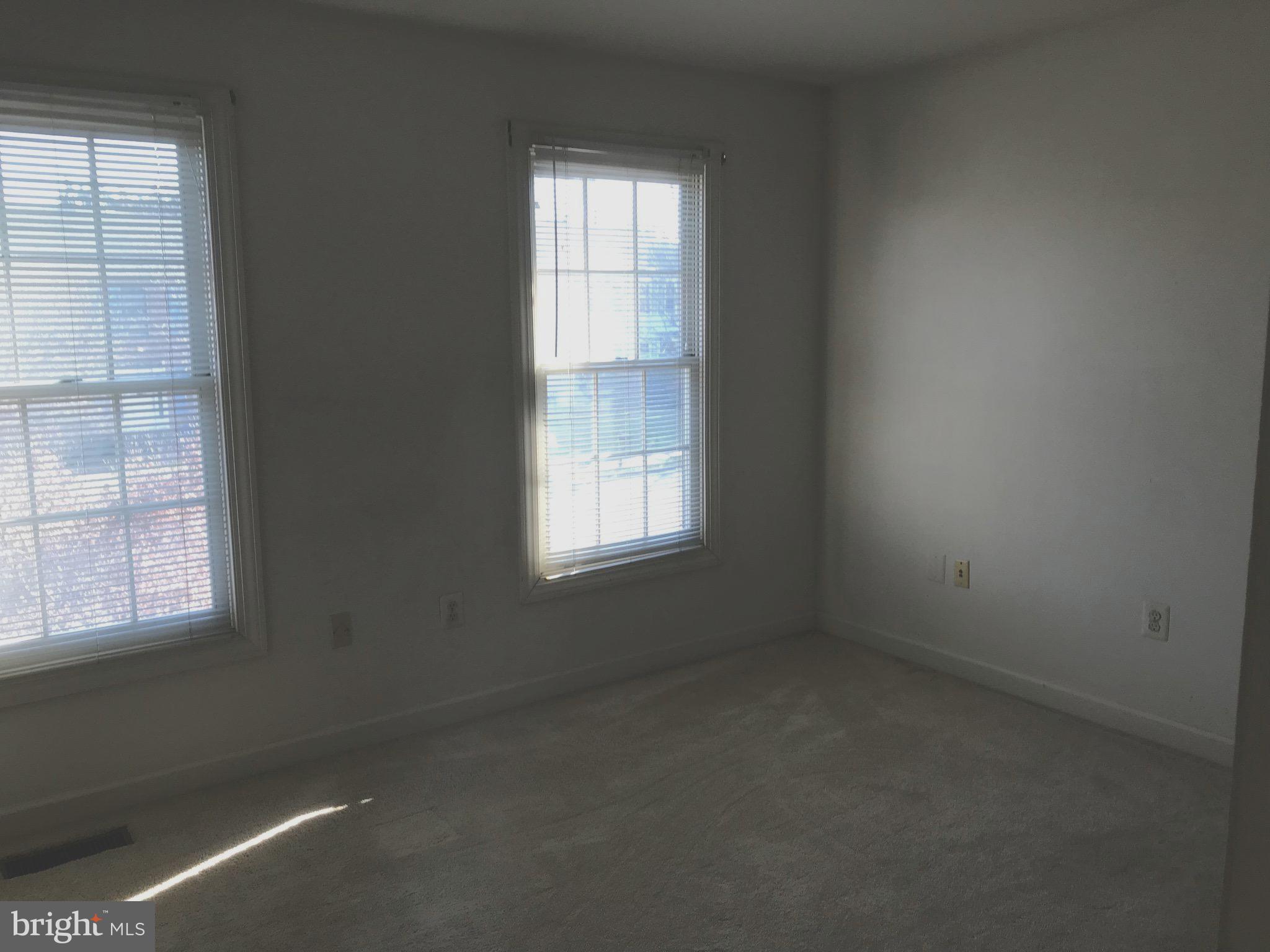 SULLY STATION II - Residential Lease