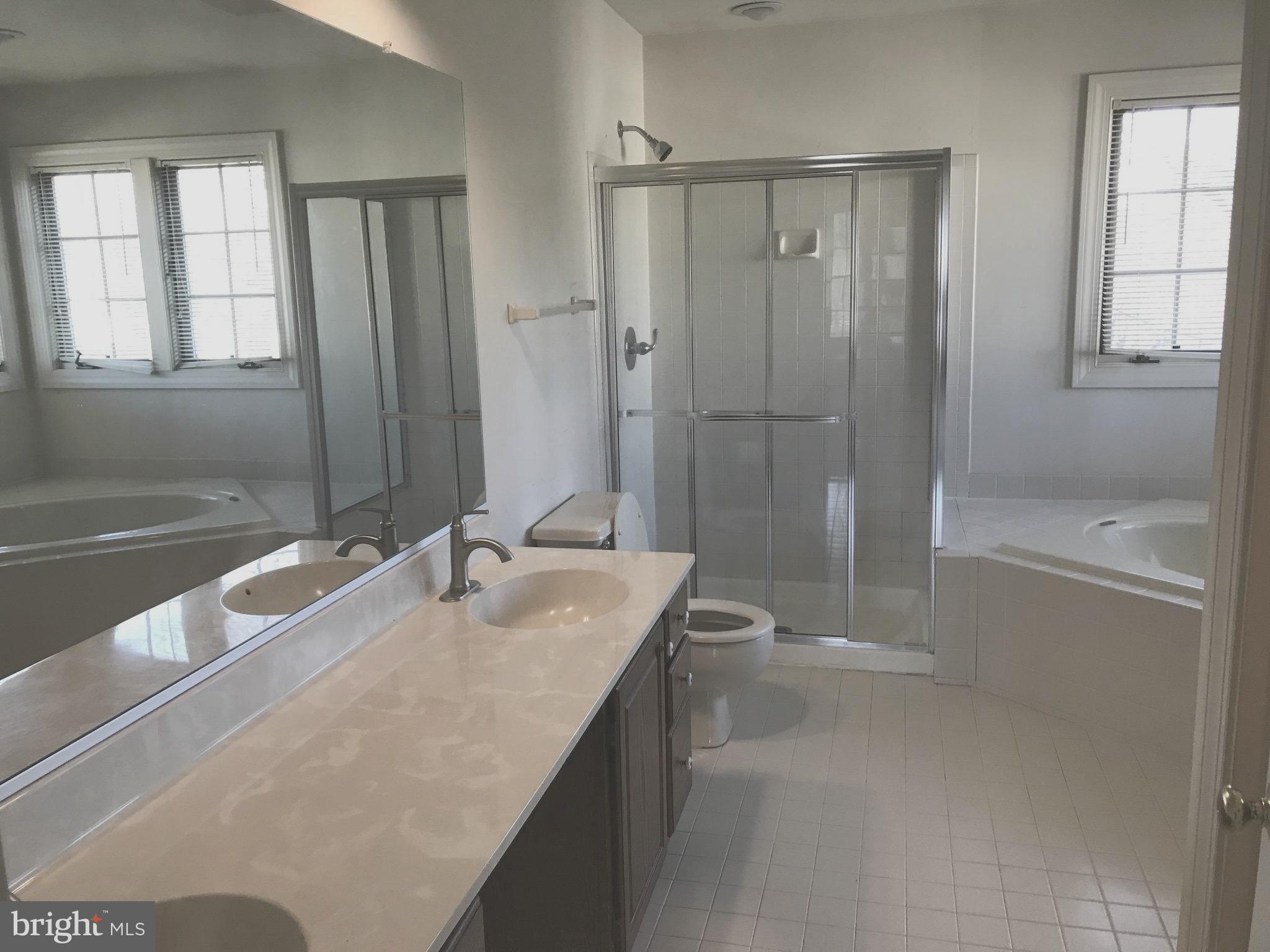 SULLY STATION II - Residential Lease