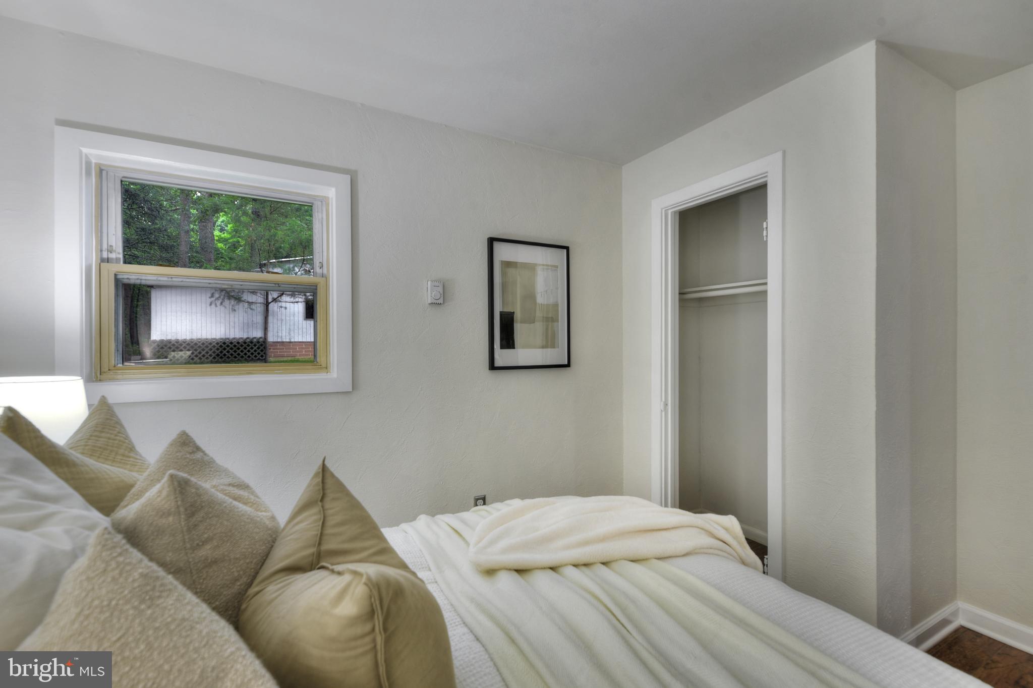 SUNRISE BEACH - Residential