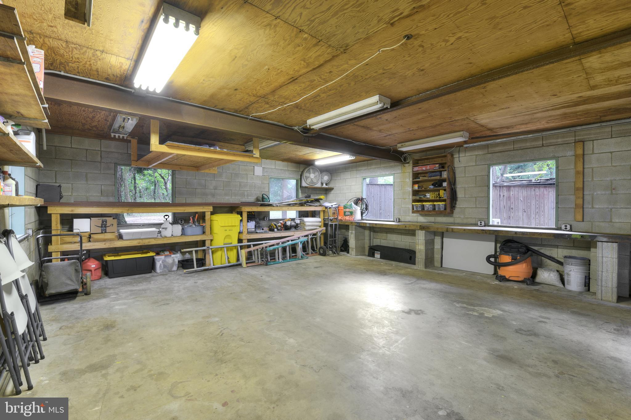 SUNRISE BEACH - Residential