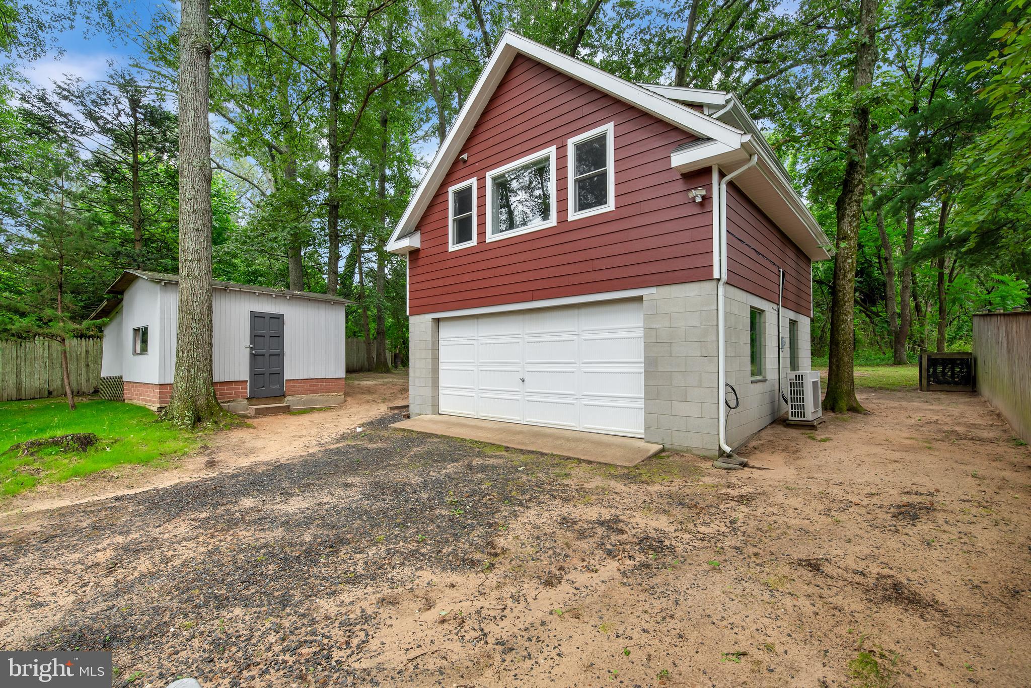 1147 CLAIRE ROAD