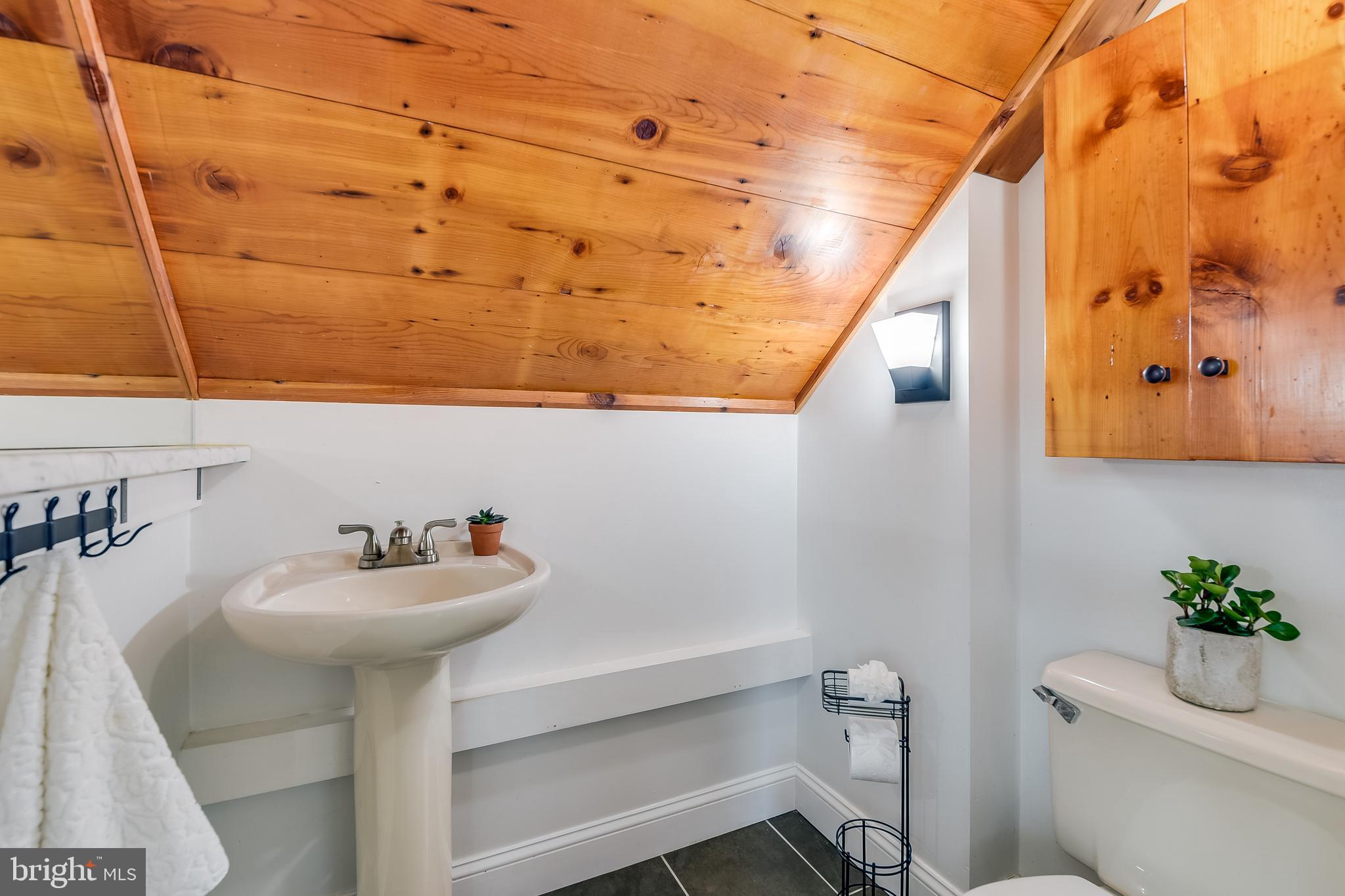 SUNRISE BEACH - Residential