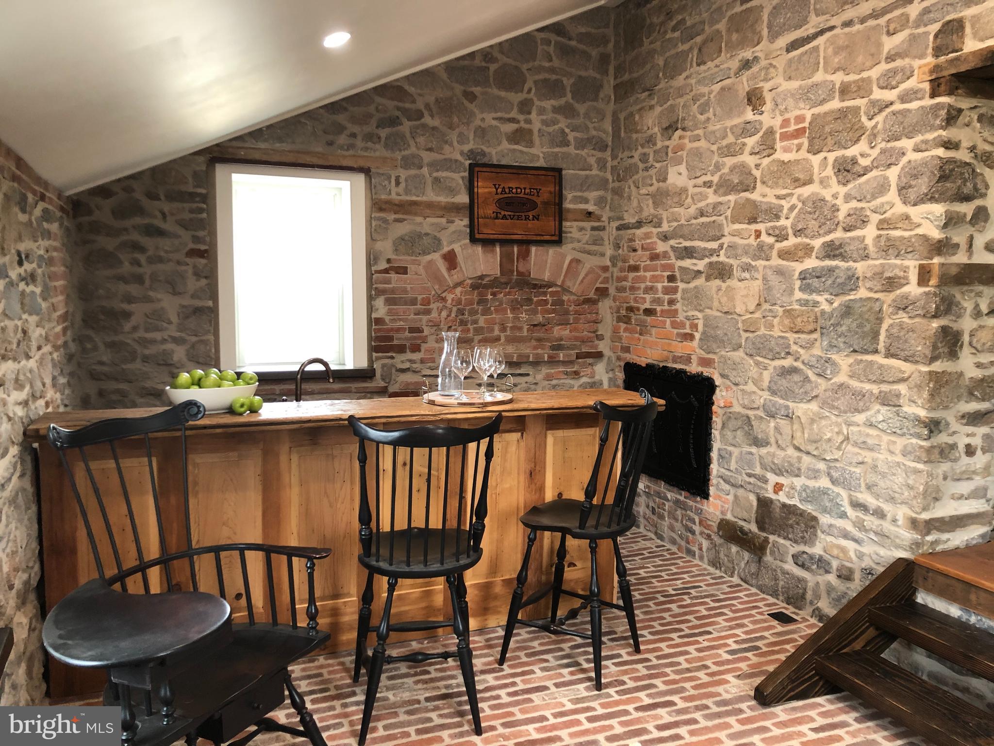 PENN VALLEY MANOR - Residential Lease