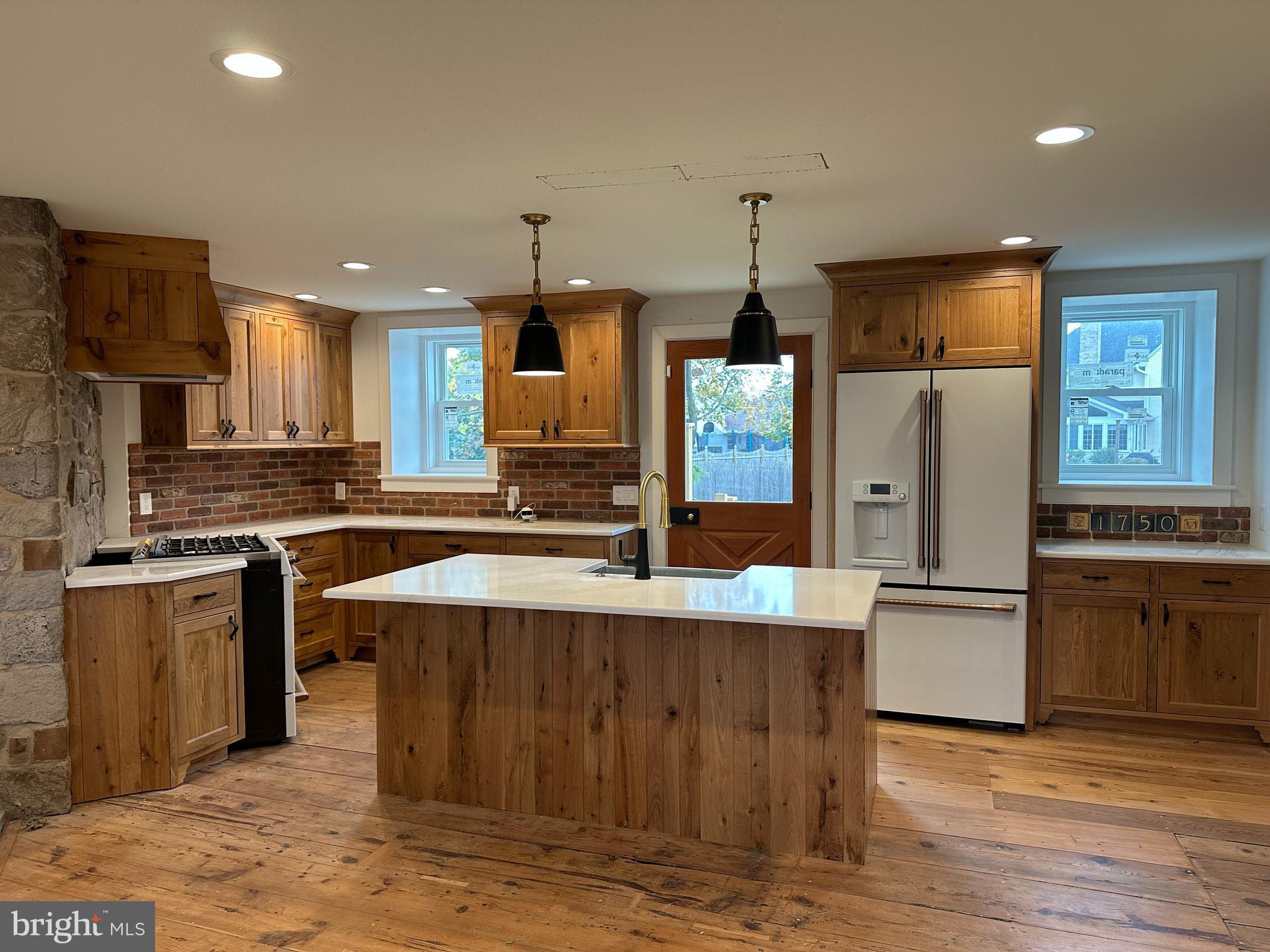 PENN VALLEY MANOR - Residential Lease