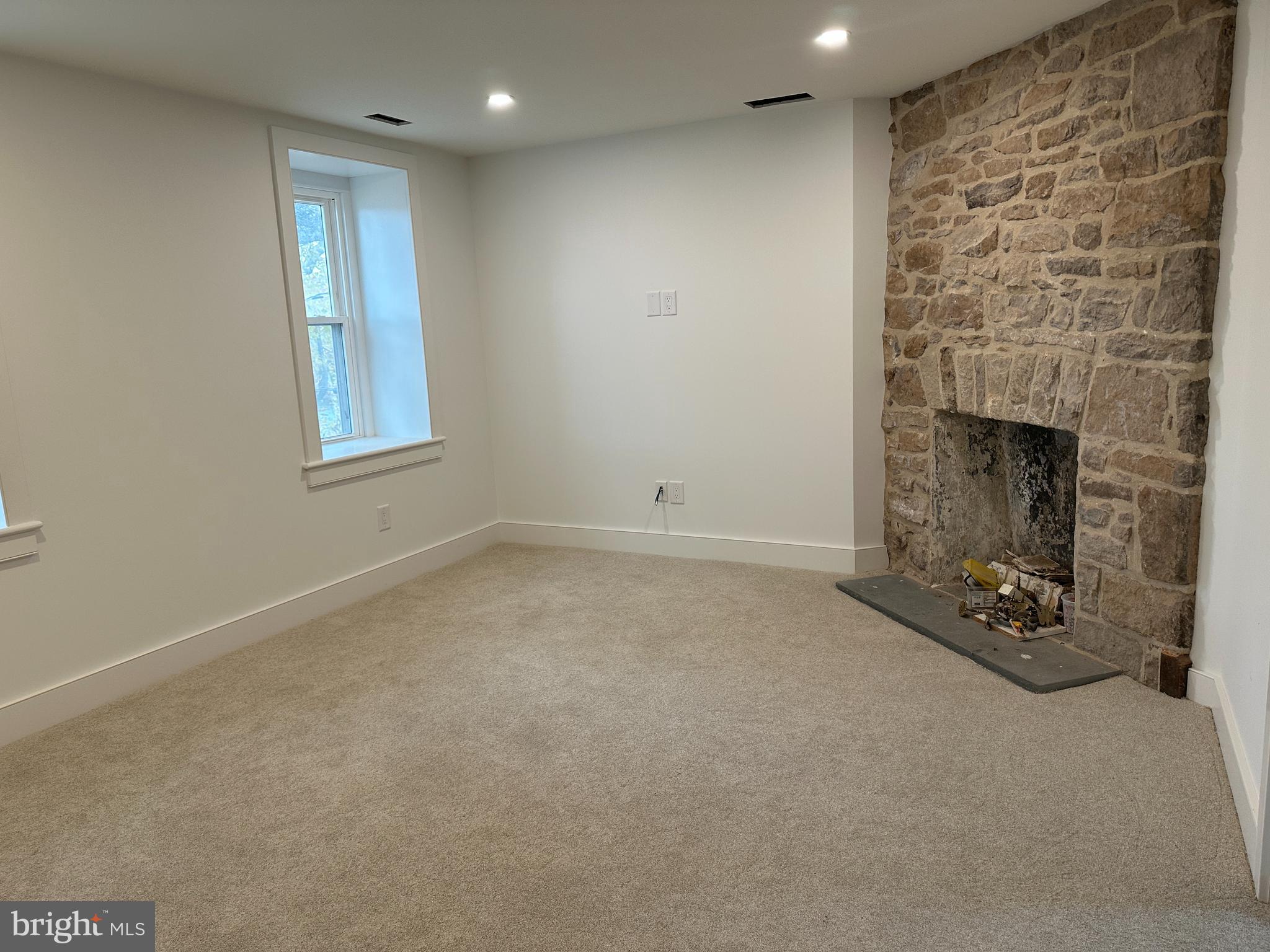 PENN VALLEY MANOR - Residential Lease