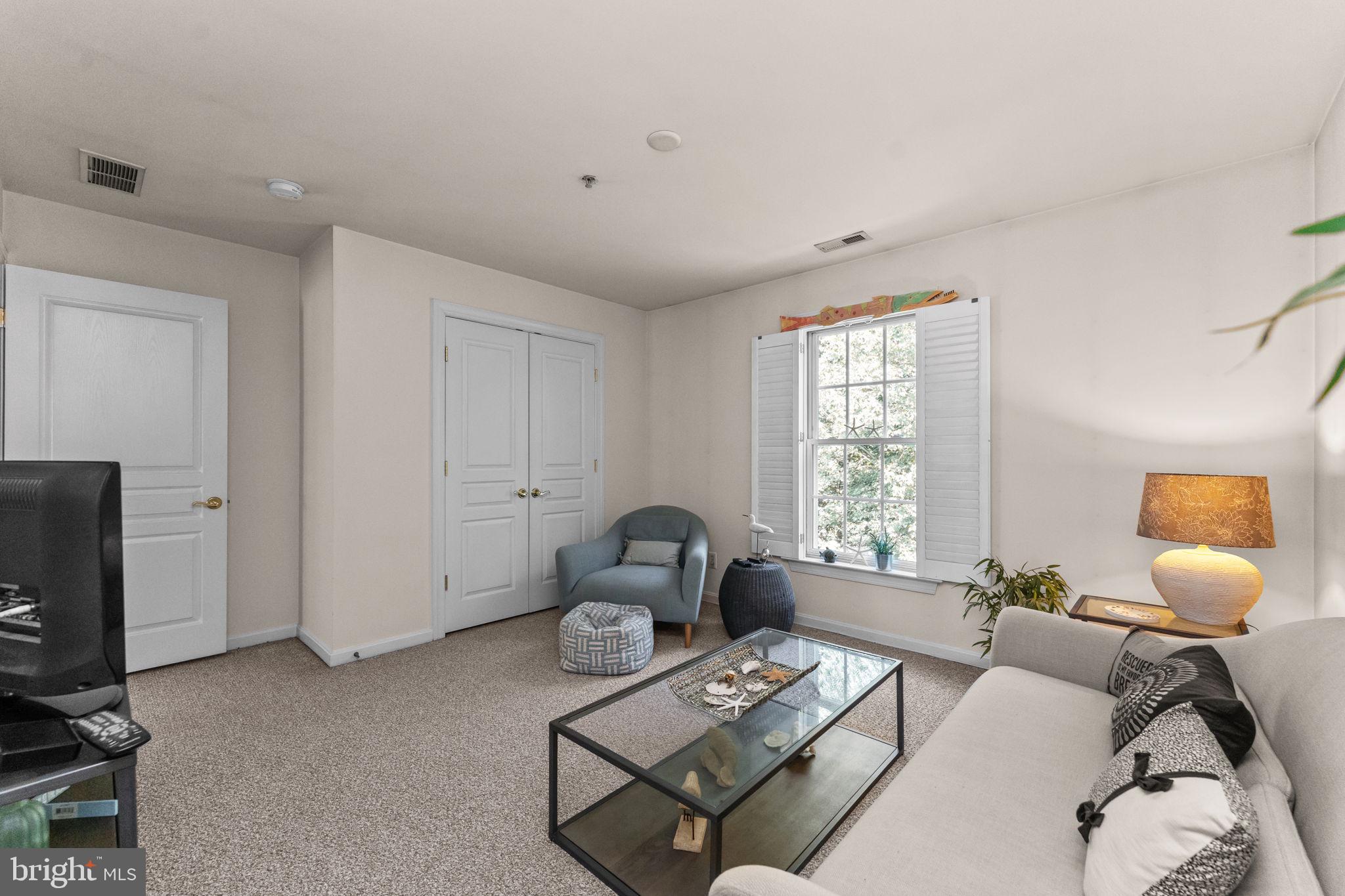 SPRINGTON POINTE WOODS - Residential