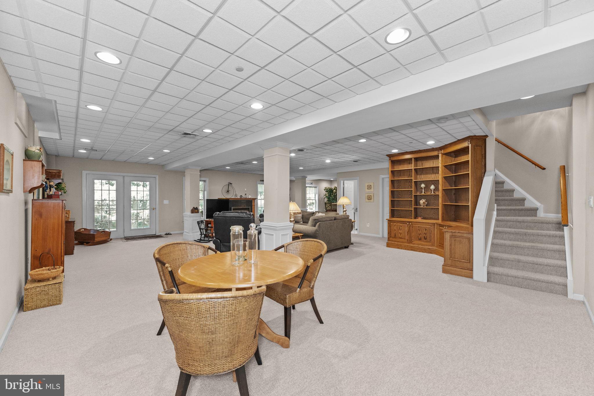 SPRINGTON POINTE WOODS - Residential