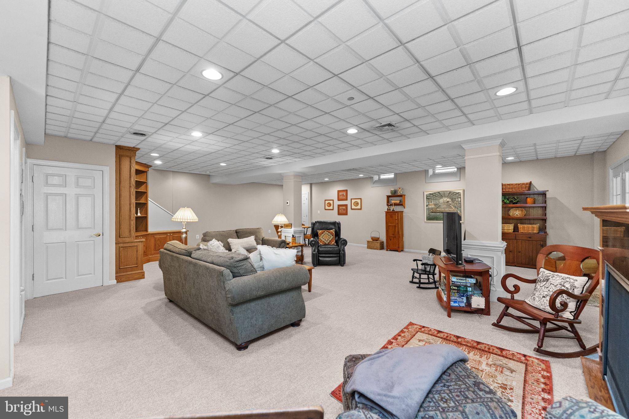 SPRINGTON POINTE WOODS - Residential