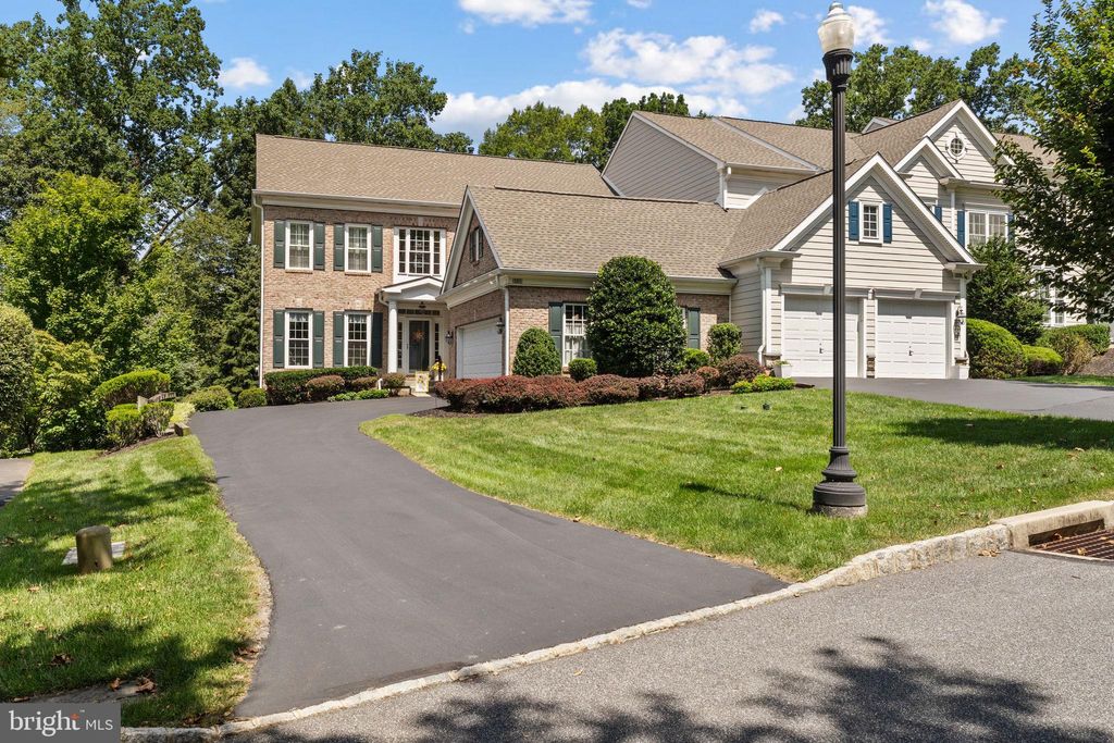 Photo of 121 Camelot Lane, NEWTOWN SQUARE, PA 19073 (MLS # PADE2104416)