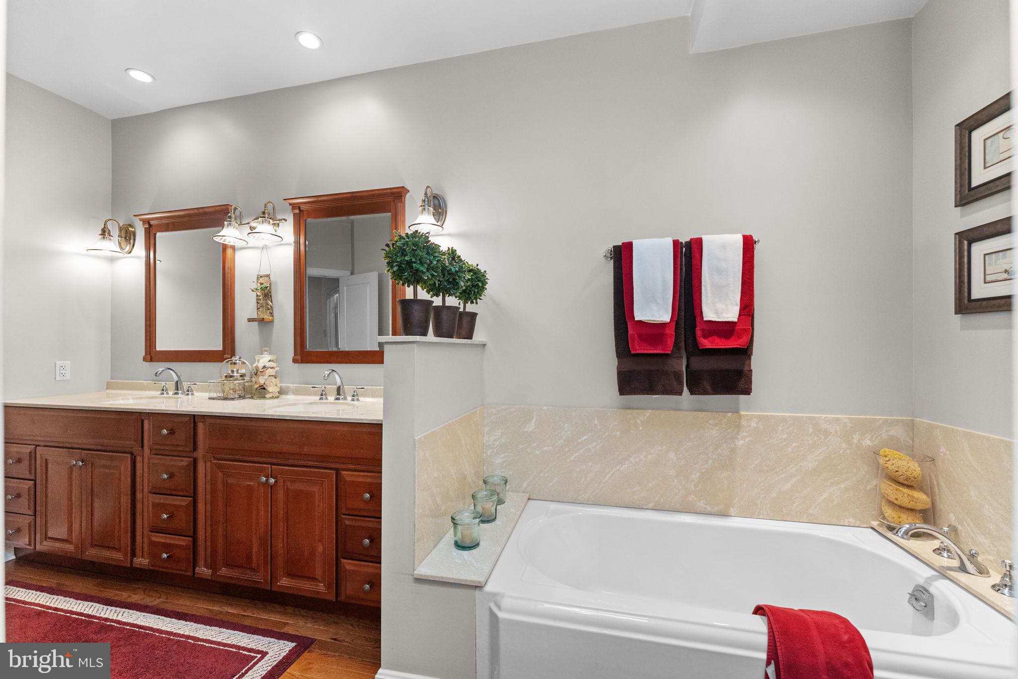 SPRINGTON POINTE WOODS - Residential