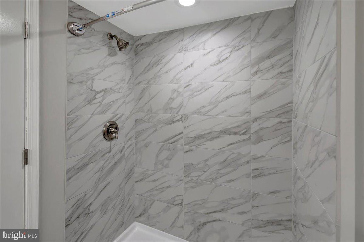 BEAVER HEIGHTS - Residential Lease