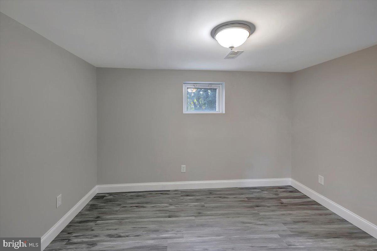 BEAVER HEIGHTS - Residential Lease