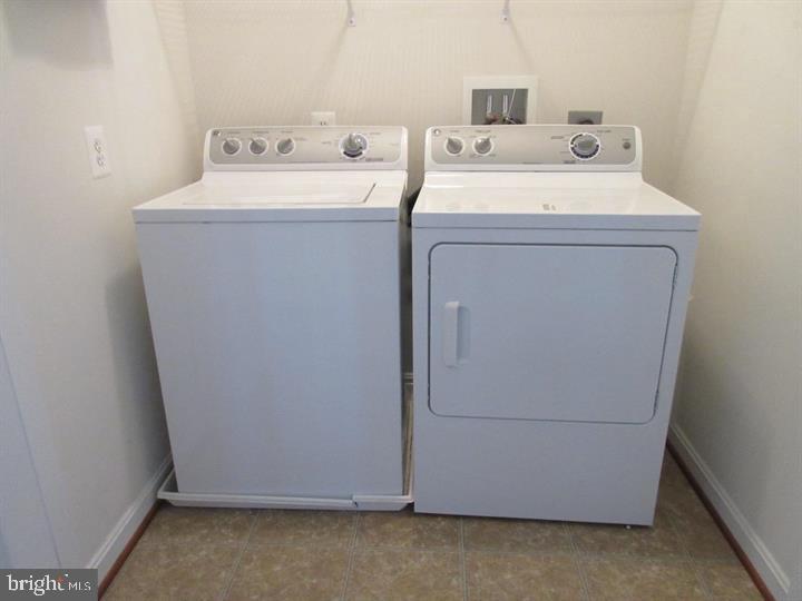 RESIDENCES AT BRAMBLETON - Residential Lease