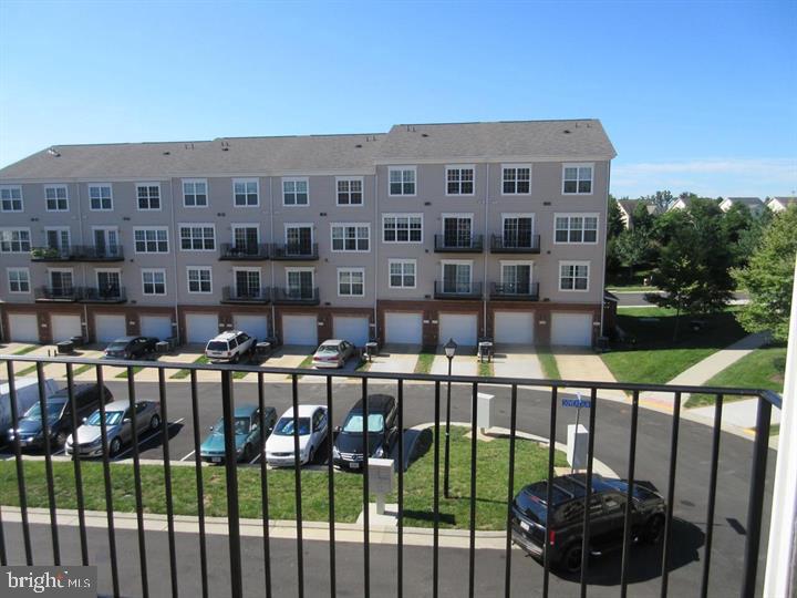 RESIDENCES AT BRAMBLETON - Residential Lease