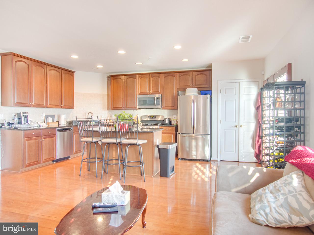 RESIDENCES AT BRAMBLETON - Residential Lease