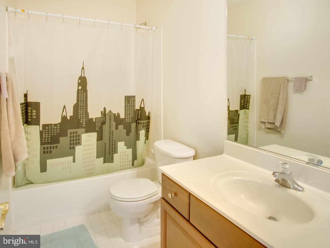 RESIDENCES AT BRAMBLETON - Residential Lease