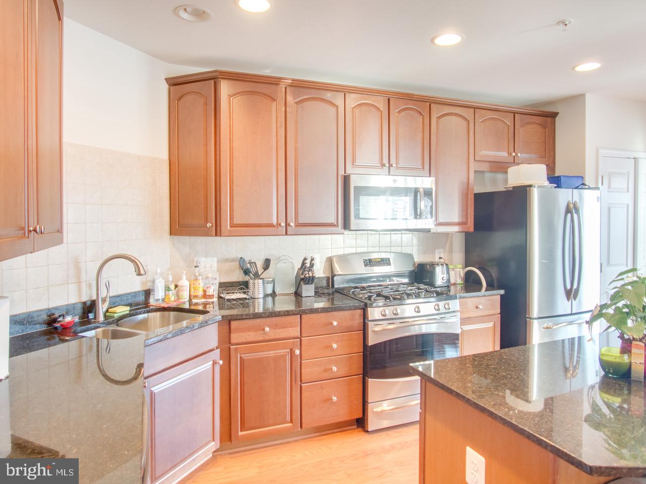 RESIDENCES AT BRAMBLETON - Residential Lease