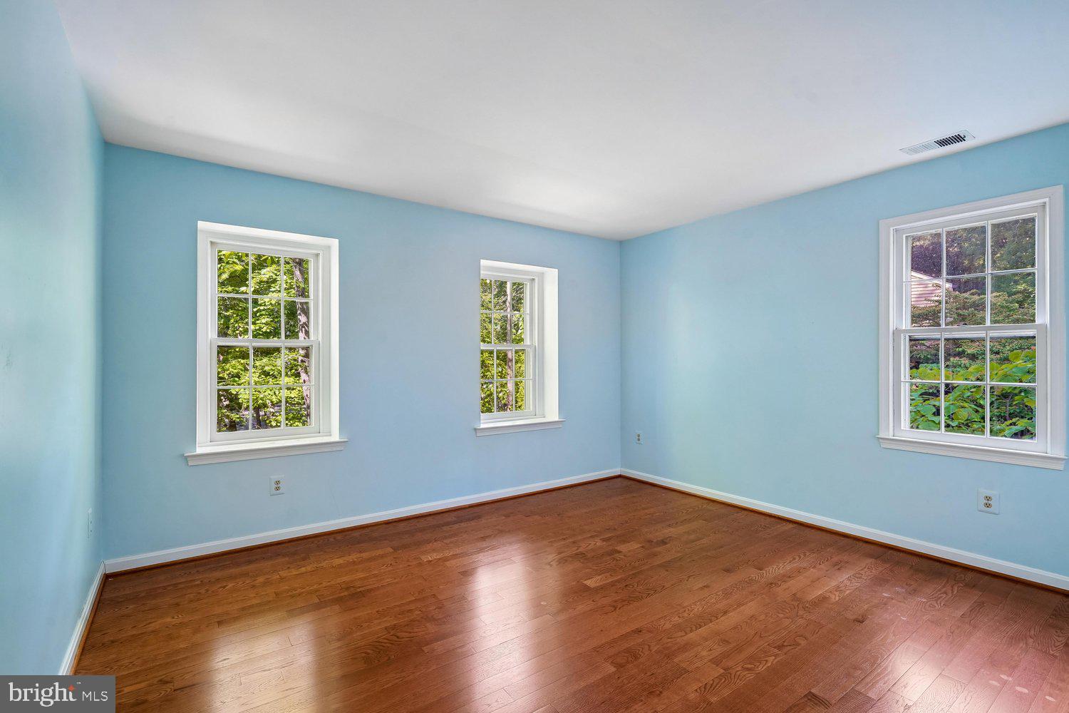 RESTON - Residential