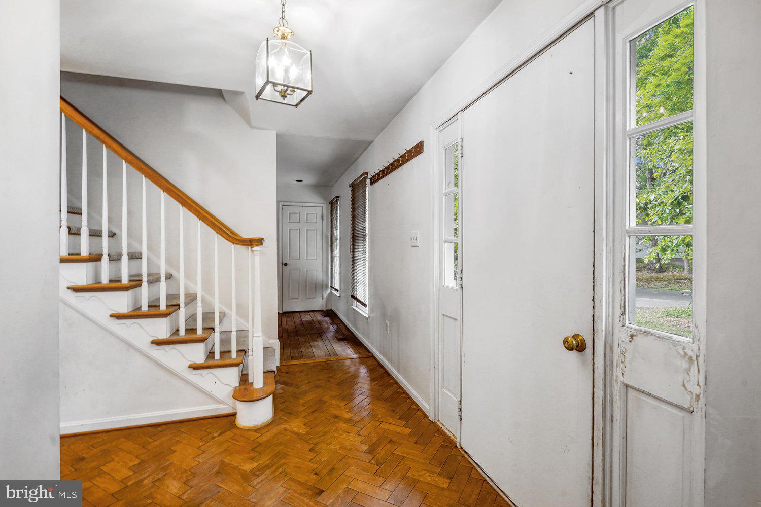 RESTON - Residential