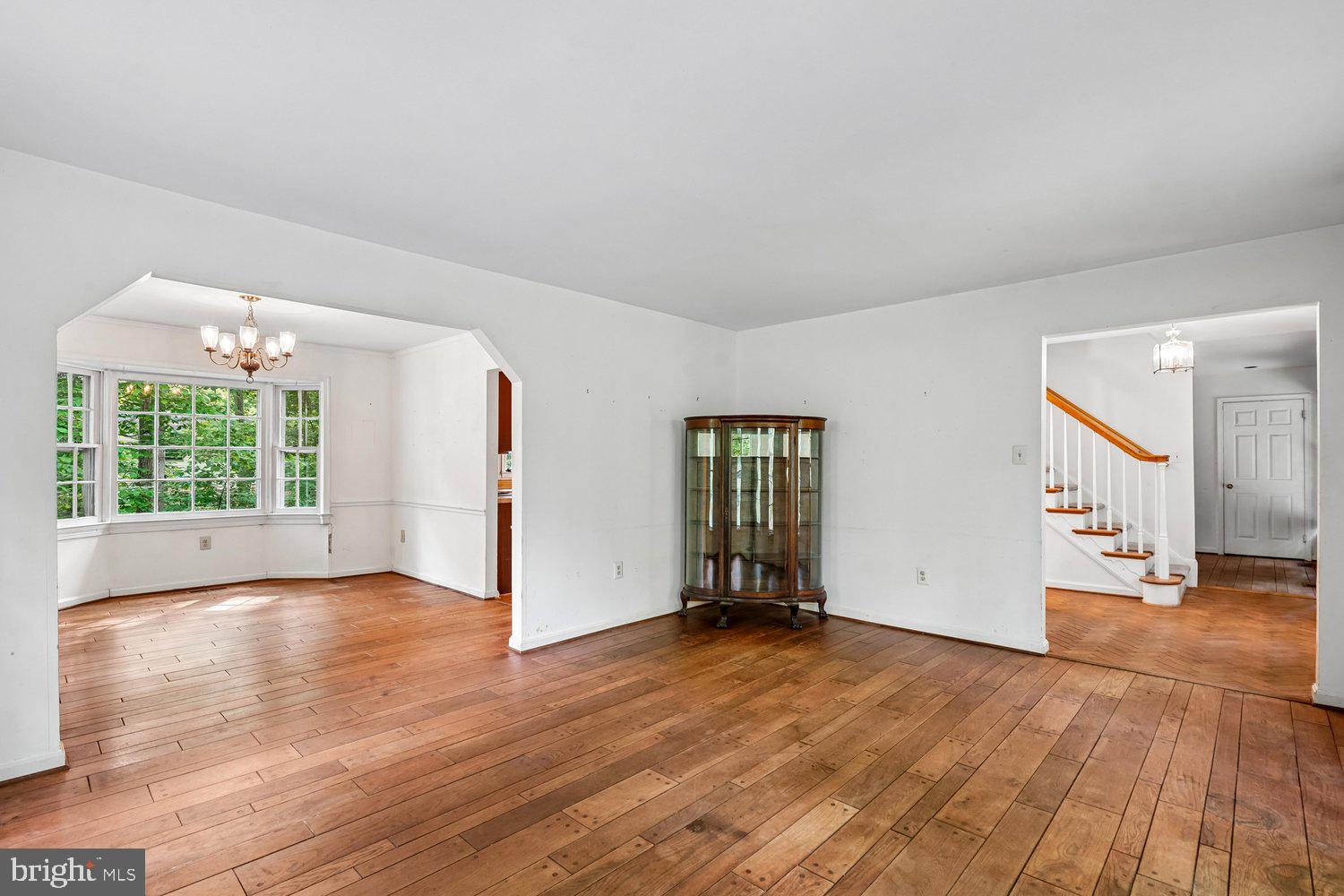 RESTON - Residential