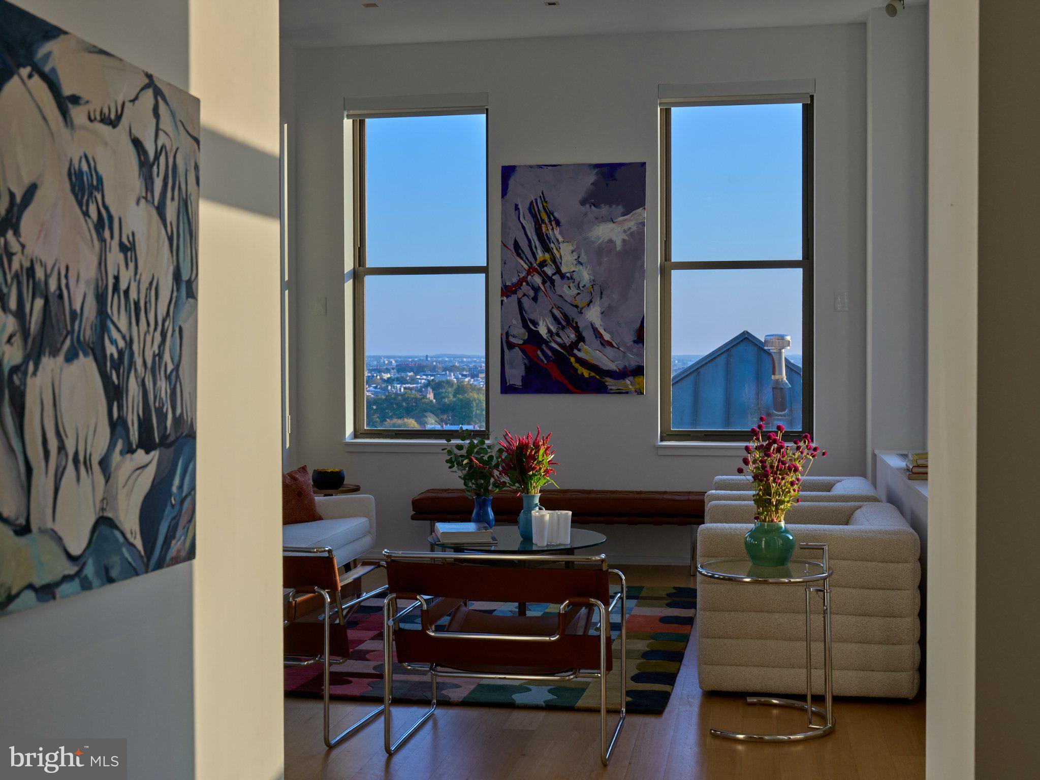 210 W WASHINGTON SQUARE 8SE