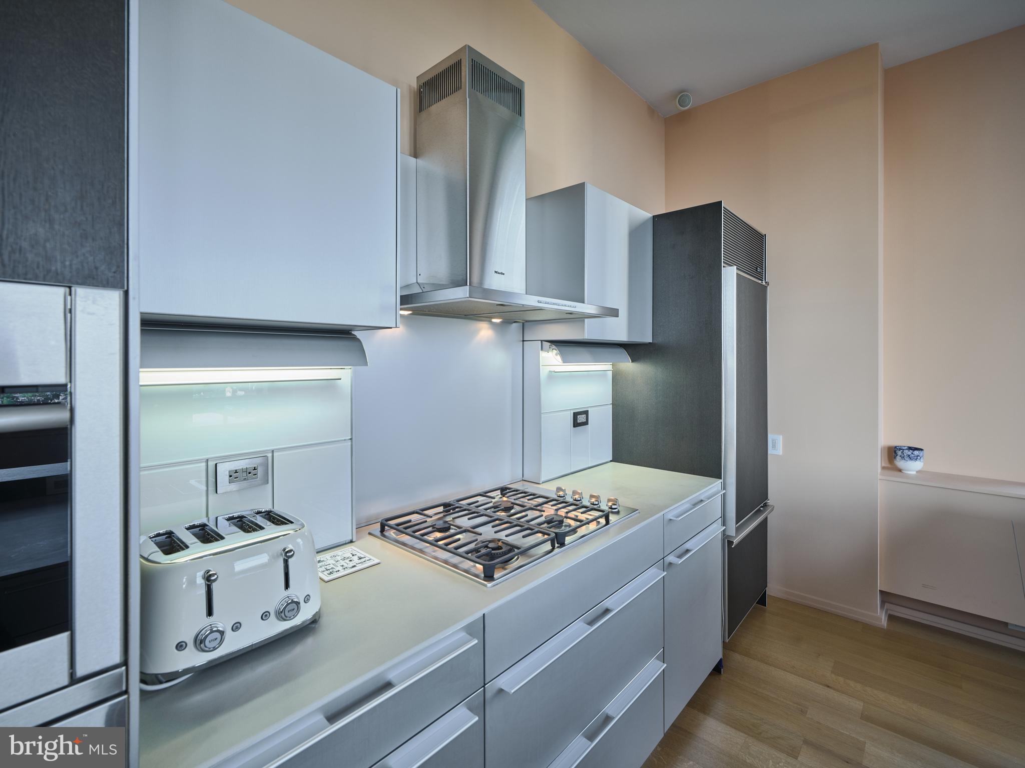 WASHINGTON SQ WEST - Residential