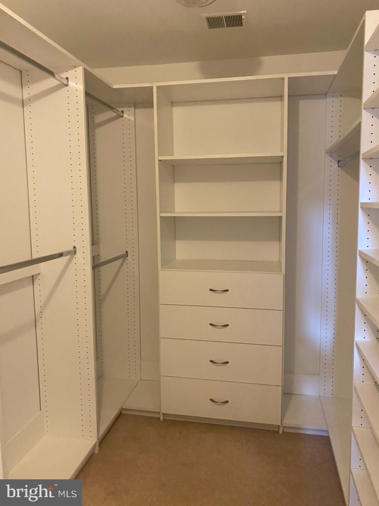 MCLEAN PLACE TOWNHOME - Residential Lease