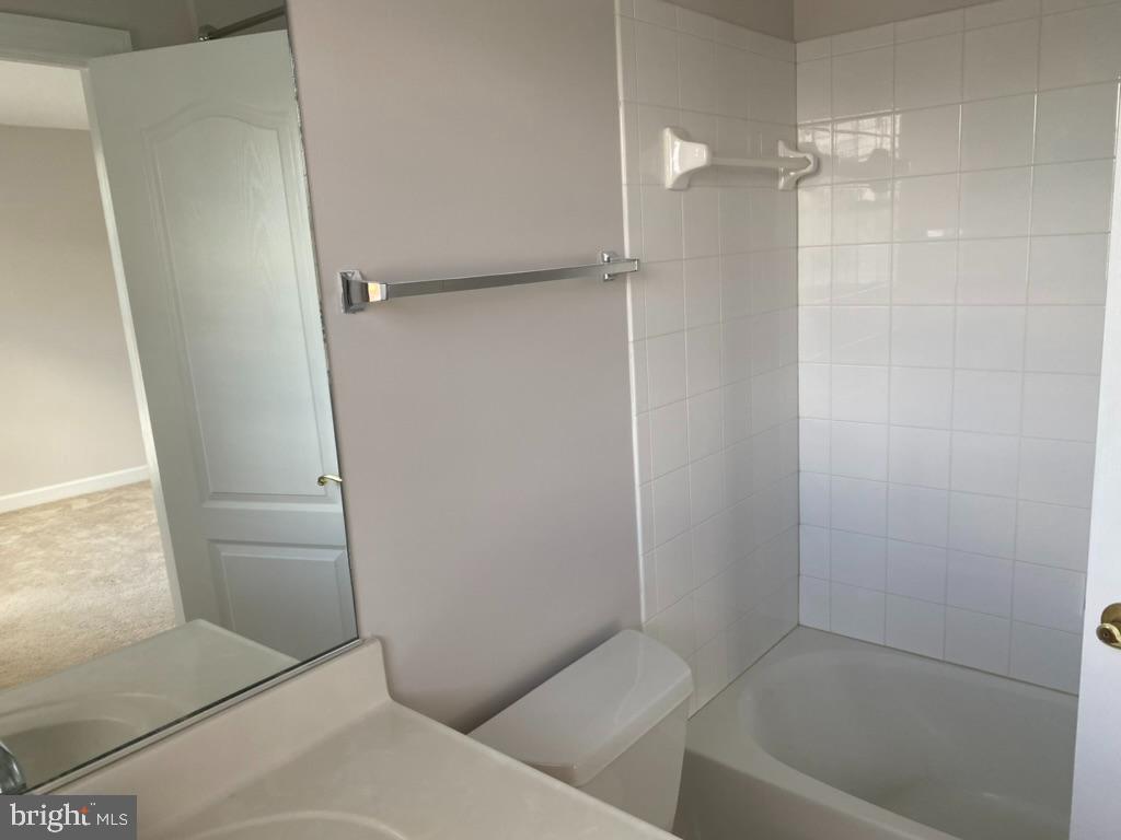 MCLEAN PLACE TOWNHOME - Residential Lease