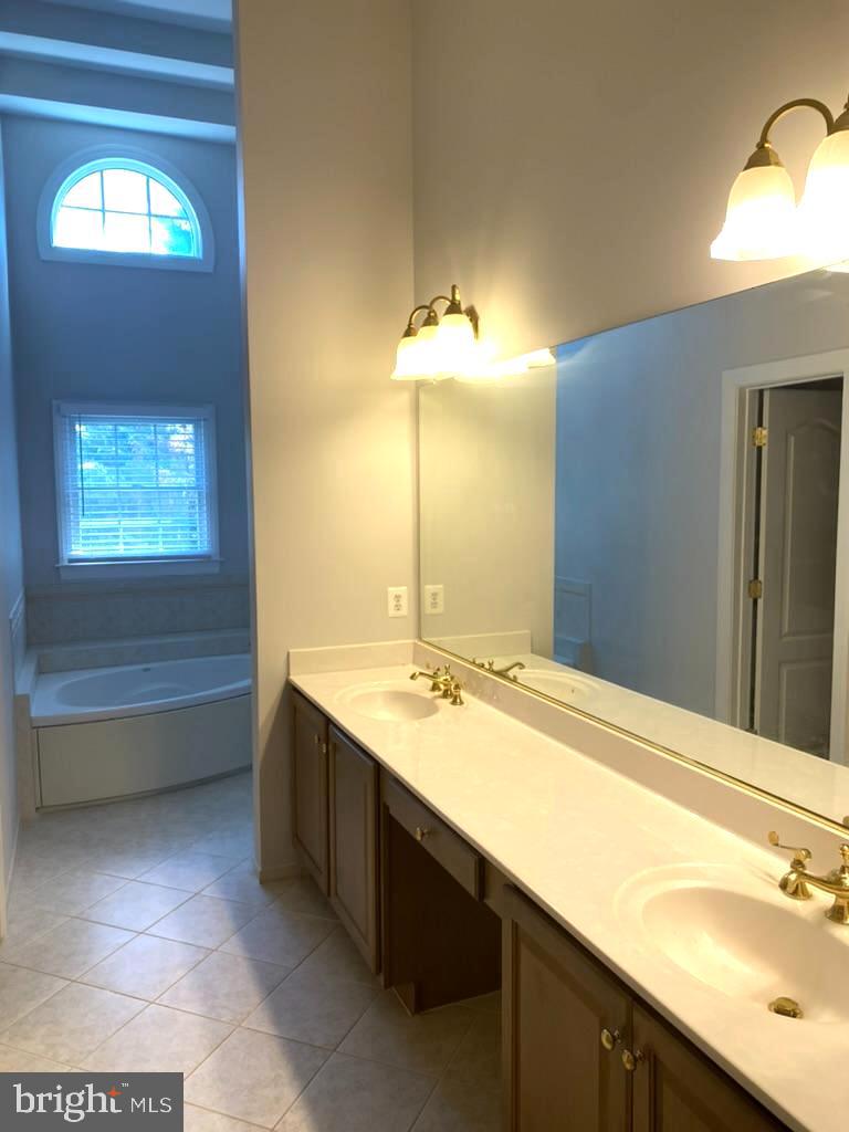 MCLEAN PLACE TOWNHOME - Residential Lease