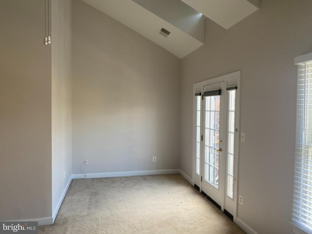 MCLEAN PLACE TOWNHOME - Residential Lease