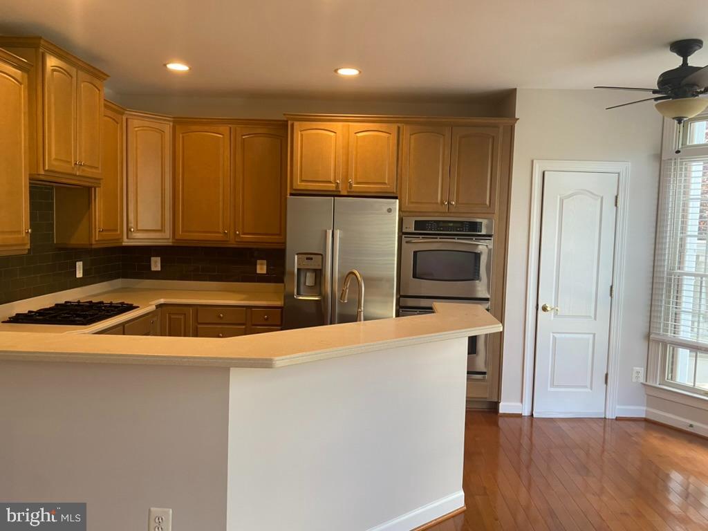 MCLEAN PLACE TOWNHOME - Residential Lease