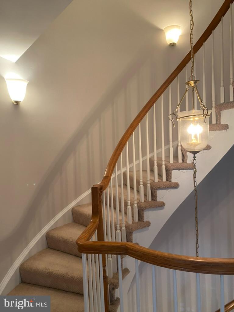 MCLEAN PLACE TOWNHOME - Residential Lease