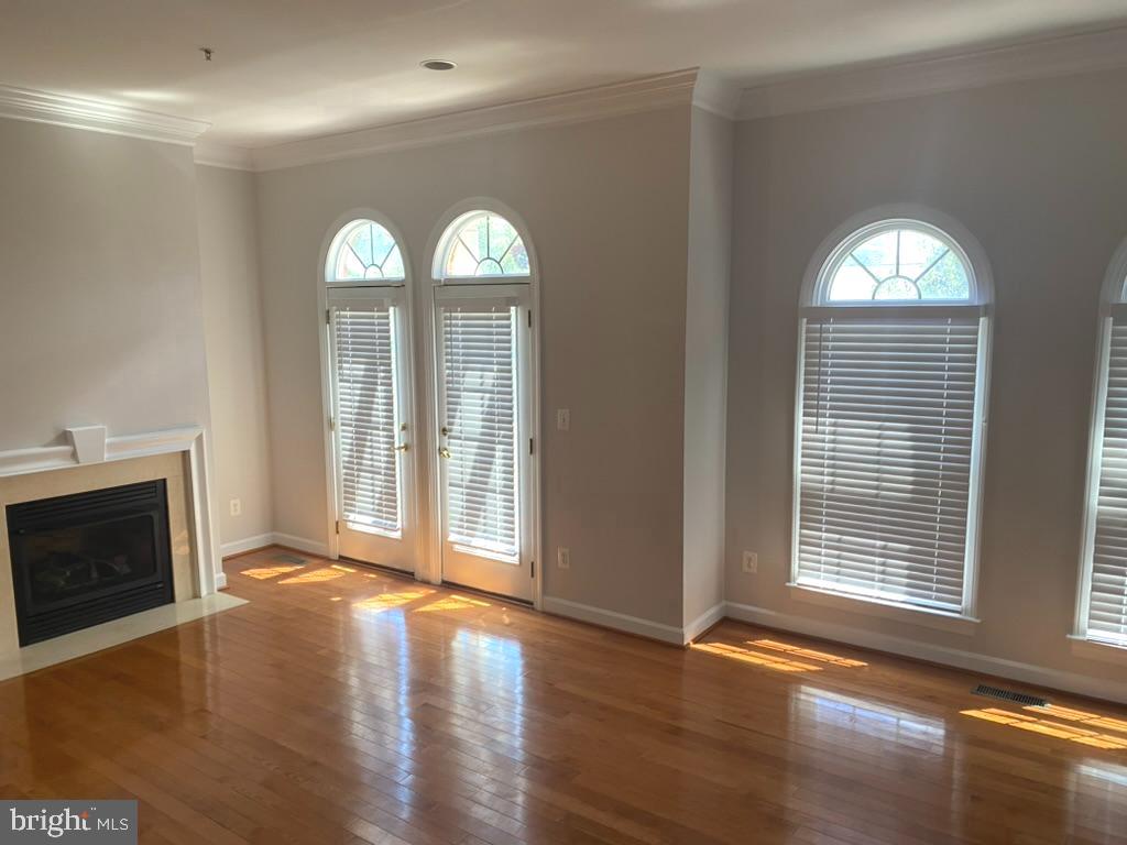 MCLEAN PLACE TOWNHOME - Residential Lease