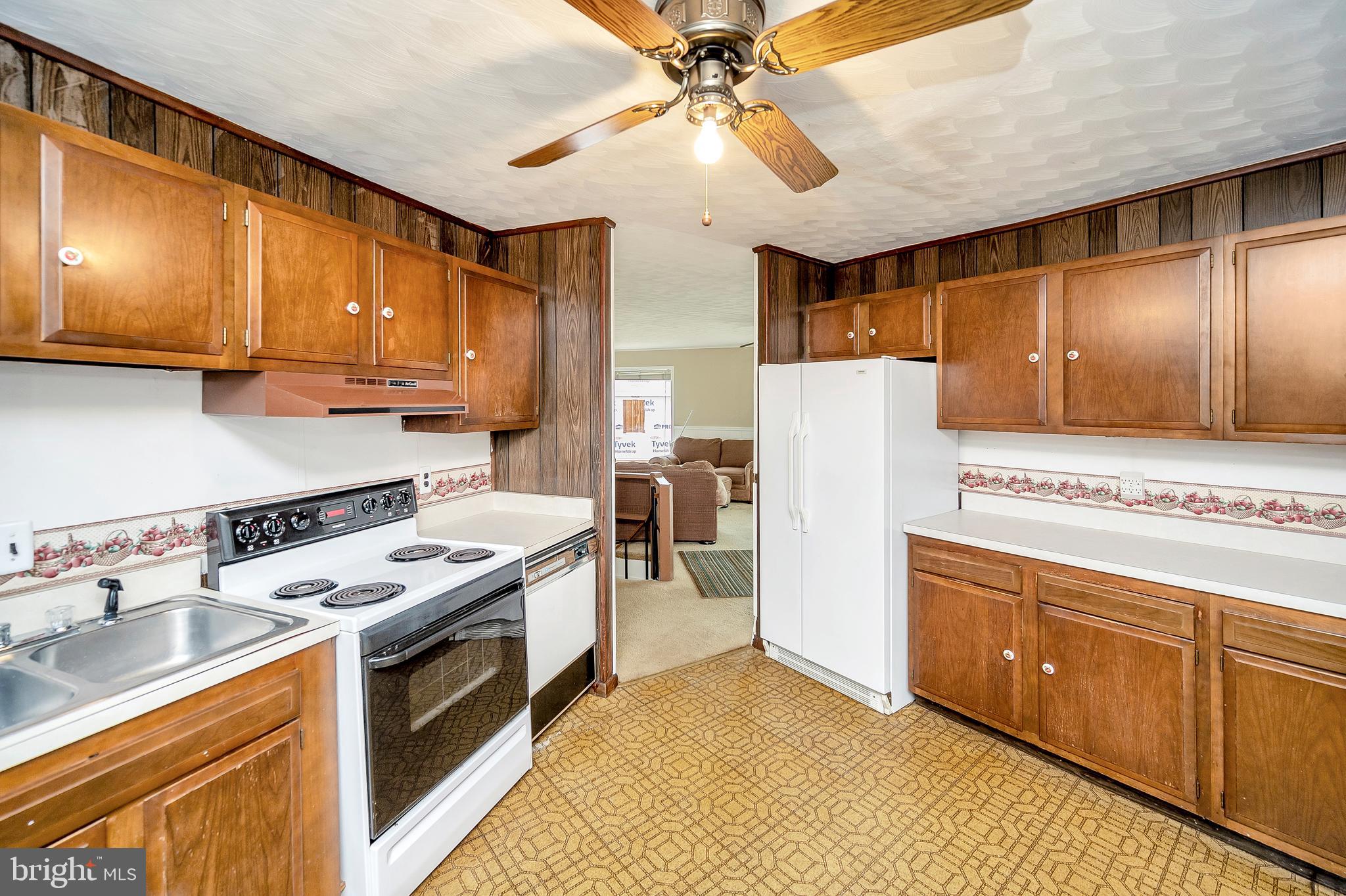 LAKE OF THE WOODS - Residential